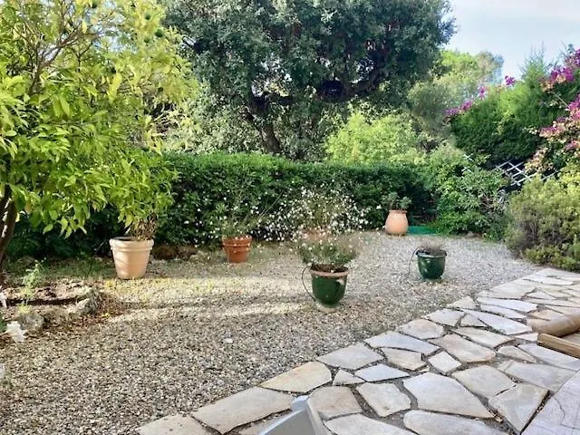 Les Oliviers 3, Domaine De Pierre Longue * كان